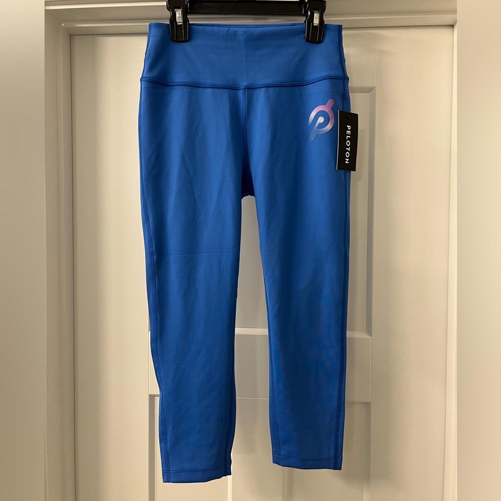 Peloton Women’s Capri Leggings Medium NWT